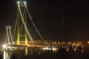 Osmangazi k&ouml;pr&uuml;s&uuml;'nde selfie &ccedil;ılgınlığı