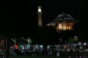 Ayasofya'da 85 yıl sonra sabah ezanı okundu
