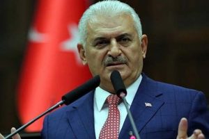 Başbakan Yıldırım telsizden anons ge&ccedil;ti