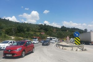 9 g&uuml;nl&uuml;k tatilciler İstanbul-Bursa arasını kilitledi