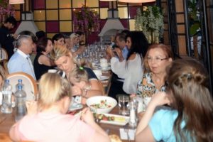 Bursalı işadamları Down Sendromlu &ccedil;ocuklarla iftarda buluştu