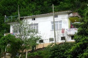 Rize'de yaşlı adamın katil zanlısı komşusu &ccedil;ıktı