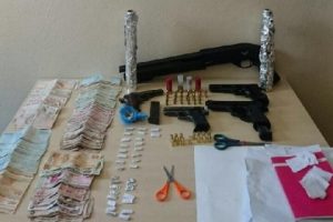 Şanlıurfa'da polis ateş a&ccedil;an uyuşturucu satıcıları yakalandı