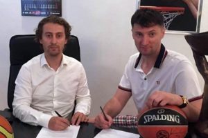 Potann Timsahları'na iki yabancı takviye