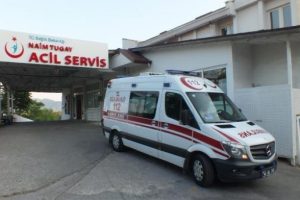 Marmaris'te ahşap tekne yandı; 3 kişi yaralandı