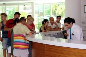 O kente 4 milyon kişi tatilci bekleniyor...