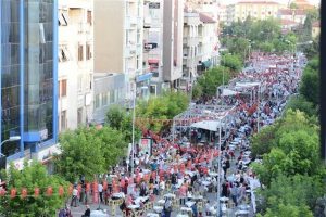 T&uuml;rkiye'nin en b&uuml;y&uuml;k iftar sofrası