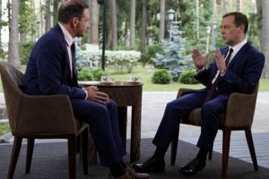 Medvedev: T&uuml;rkler geldi, siz gidin diyemeyiz