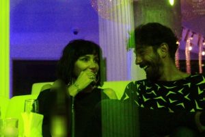 G&uuml;lşen eşi Ozan &Ccedil;olakoğlu'nu yalnız bırakmadı