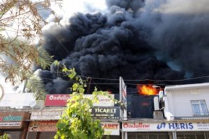Antalya'da 10 iş yeri k&uuml;l oldu