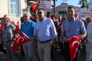 Ayvalık'ta Madımak anması ve ter&ouml;r protestosu