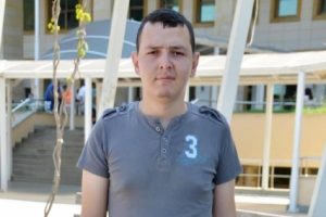 Ref&uuml;jde &ccedil;imleri sulayan g&ouml;revlilerin ihmali, hayatını kararttı