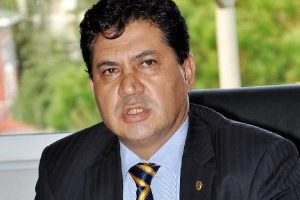 Kemer Belediye Başkanı Mustafa G&uuml;l, MHP'den istifa etti