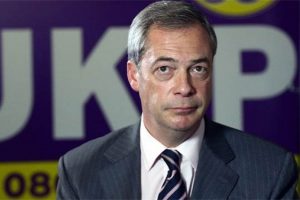 İngiltere'de "Brexit" yanlısı parti liderinden istifa kararı
