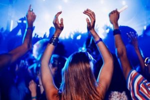 İsve&ccedil; M&uuml;zik Festivali'nde taciz skandalı