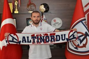 &Uuml;st&uuml;n Bilgi Altınordu'da