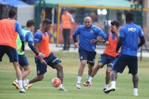 Fenerbah&ccedil;e, yeni sezon hazırlıklarını s&uuml;rd&uuml;r&uuml;yor