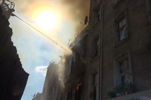 İstanbul Beyoğlu'nda korkutan yangın
