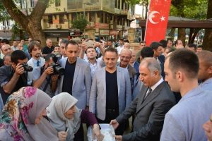 Bakan Efkan Ala bayram namazını Bursa'da kıldı