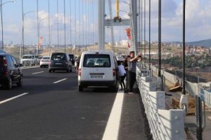 Osmangazi K&ouml;pr&uuml;s&uuml; bedava, selfie merakının cezası 92 lira