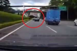 Otomobil karşı şeride u&ccedil;tu