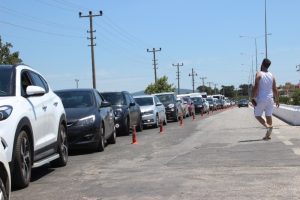 Tatil cennetinde 8 kilometrelik ara&ccedil; kuyruğu