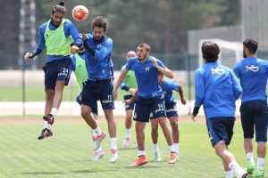 Fenerbah&ccedil;e, yeni sezon hazırlıklarını s&uuml;rd&uuml;rd&uuml;