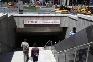 Ankara metrosunda panik yaratan olay