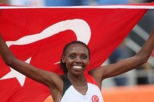 Milli atlet Yasemin Can altın madalya kazandı