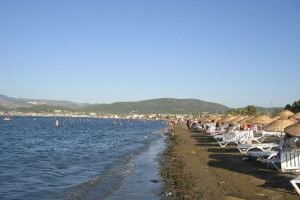 Urla sahilleri doldu taştı