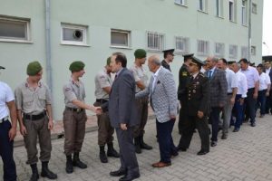 Bursa'da birlikte g&ouml;rev yapan ikiz Mehmet&ccedil;ikler şaşırttı