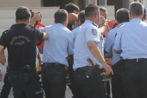 Polis merkezinde intihar girişimi