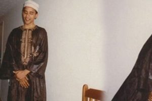 Barack Obama'nın 90'lı yıllardaki g&ouml;r&uuml;nt&uuml;s&uuml; ortaya &ccedil;ıktı