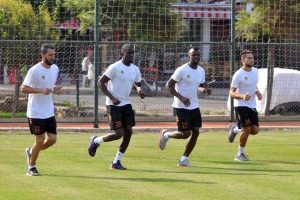 Alanyaspor hazırlıklarını s&uuml;rd&uuml;r&uuml;yor