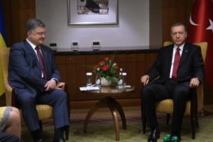 Erdoğan Poroşenko ile g&ouml;r&uuml;şt&uuml;