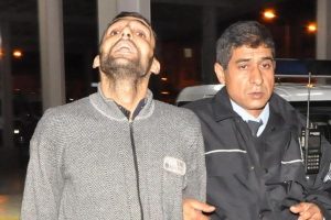 Cezaevi firarisi kendini astı