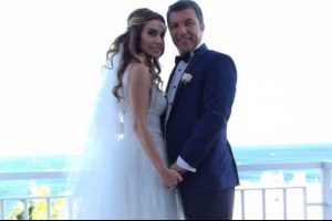 İsmail K&uuml;&ccedil;&uuml;kkaya evlendi