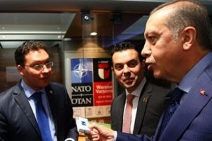Erdoğan Bulgar bakana sigarayı bıraktırdı