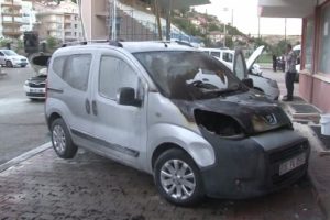 Başkent'te 6 ara&ccedil; kundaklandı