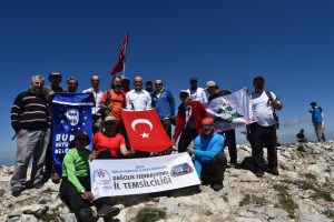 Başkan Altepe, dağcılarla Bursa Uludağ'ı arşınladı