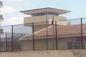 İdil'de okullar karakollara d&ouml;n&uuml;şt&uuml;r&uuml;ld&uuml;!
