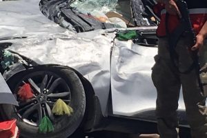 D&uuml;ğ&uuml;n konvoyunda zincirleme kaza: 21 yaralı, 1 &ouml;l&uuml;