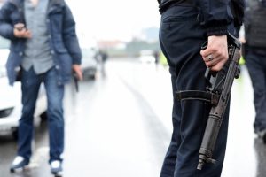 Mardin'de &ccedil;atışma: 4 polis yaralandı