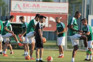 Bursaspor'da tempo y&uuml;kseliyor