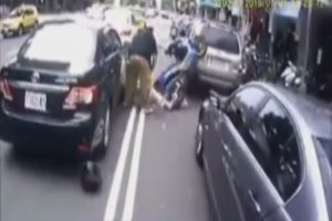 Yardım etmek isterken ortalığı birbirine kattı