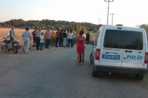 Elektrik direğine &ccedil;arpan motosiklet s&uuml;r&uuml;c&uuml;s&uuml; &ouml;ld&uuml;