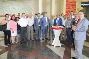 Bursa'da adliye &ccedil;alışanları bayramlaştı