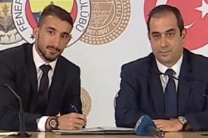 Mehmet Topal, F.Bah&ccedil;e ile nikah tazeledi