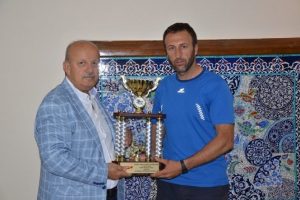 Malko&ccedil; iki kupayla Bursa İznik'e d&ouml;nd&uuml;