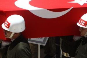 Şehit cenazesinde akılalmaz kaza